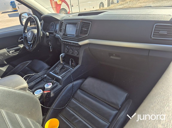 Volkswagen Amarok 13 of 28