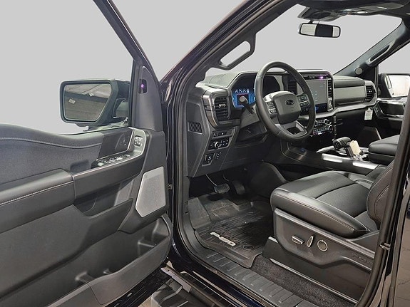 Ford F-150 9 of 18