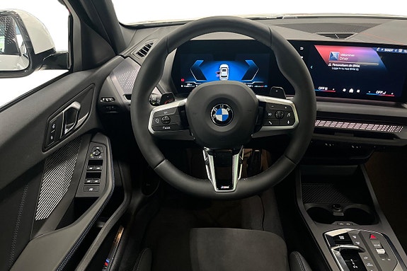 BMW 120 9 of 18