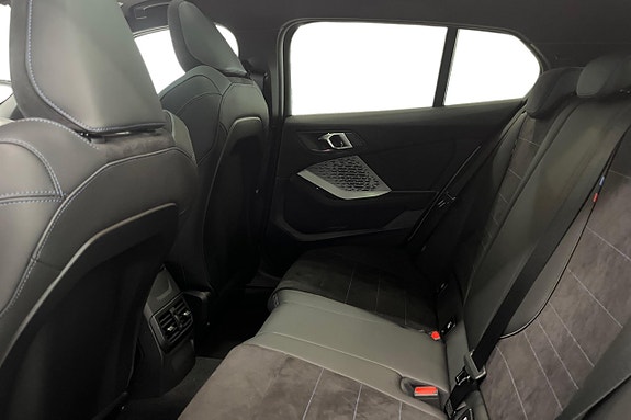 BMW 120 11 of 18