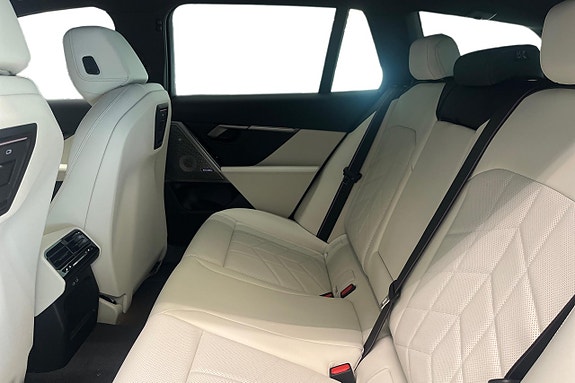 BMW 530e 11 of 19