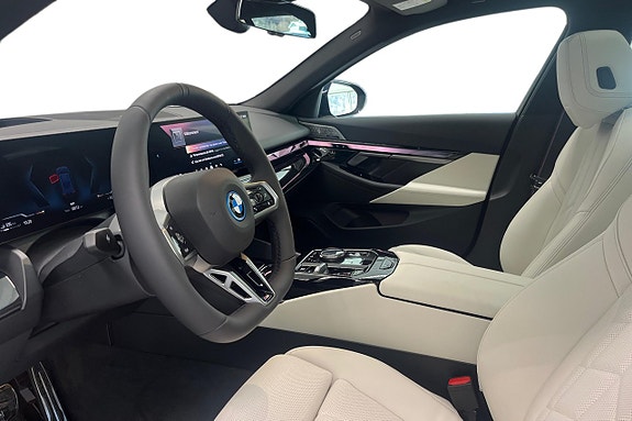 BMW 530e 12 of 19