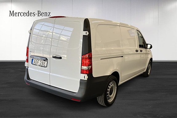 Mercedes-Benz eVito Tourer 6 of 12