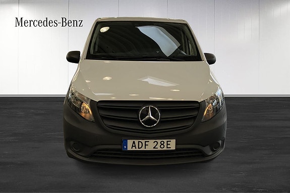 Mercedes-Benz eVito Tourer 2 of 5