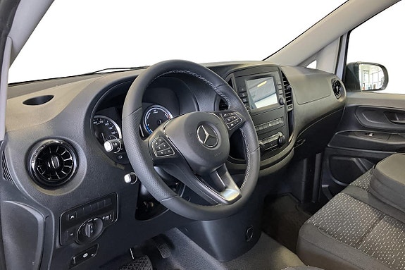 Mercedes-Benz eVito Tourer 8 of 12