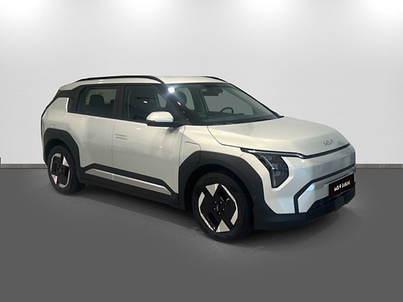 Kia EV3 3 of 5