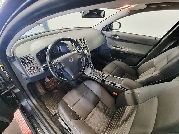 Volvo V50 6 of 22