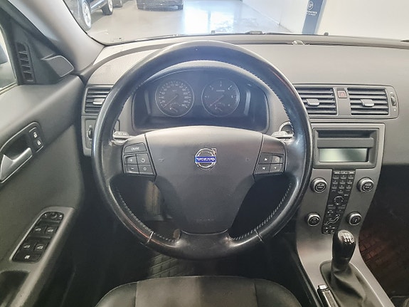 Volvo V50 9 of 22