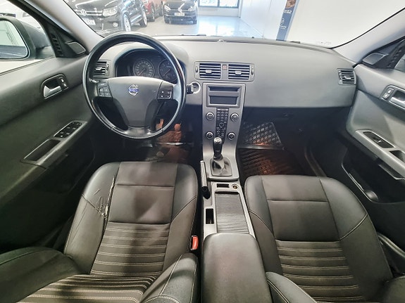 Volvo V50 10 of 22