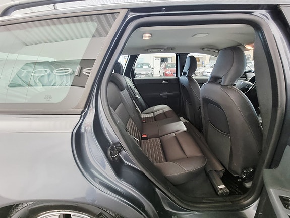 Volvo V50 18 of 22