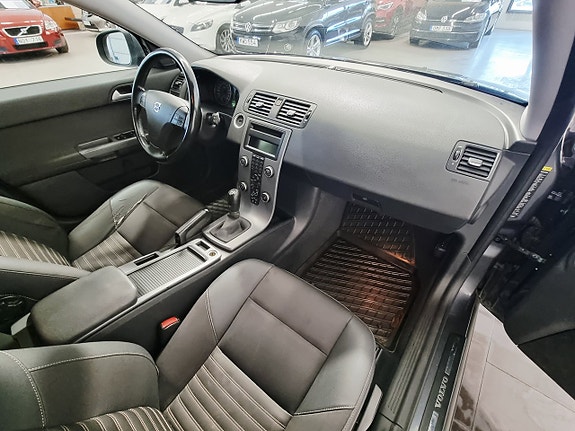Volvo V50 16 of 22