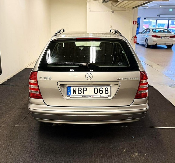 Mercedes-Benz C180 7 of 18