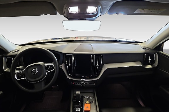Volvo XC60 12 of 15