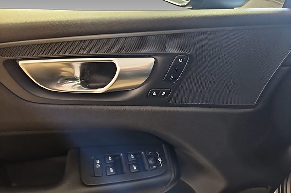 Volvo XC60 14 of 15