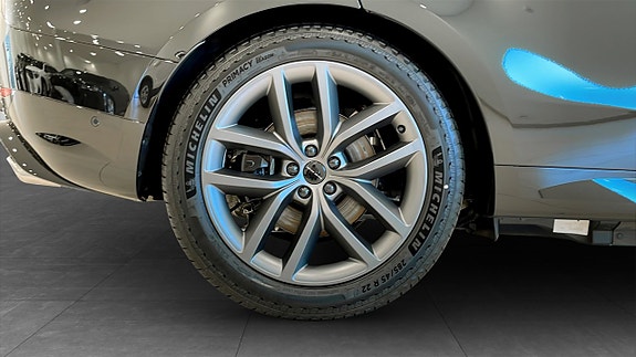 Land Rover Range Rover Sport 9 of 11