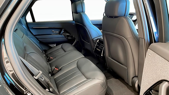Land Rover Range Rover Sport 5 of 5