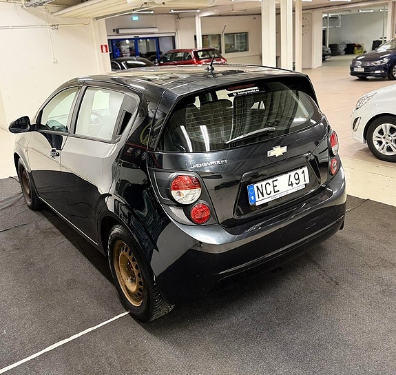 Chevrolet Aveo 5 of 5