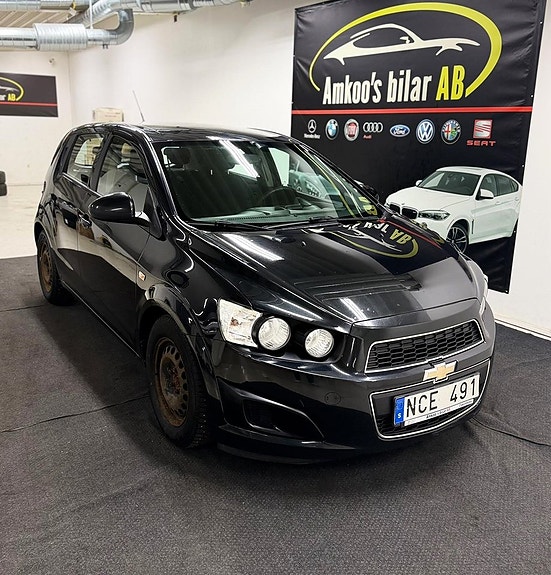 Chevrolet Aveo 2 of 5