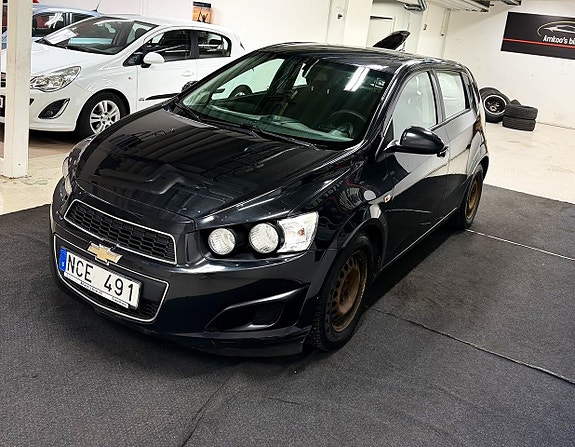 Chevrolet Aveo 4 of 5
