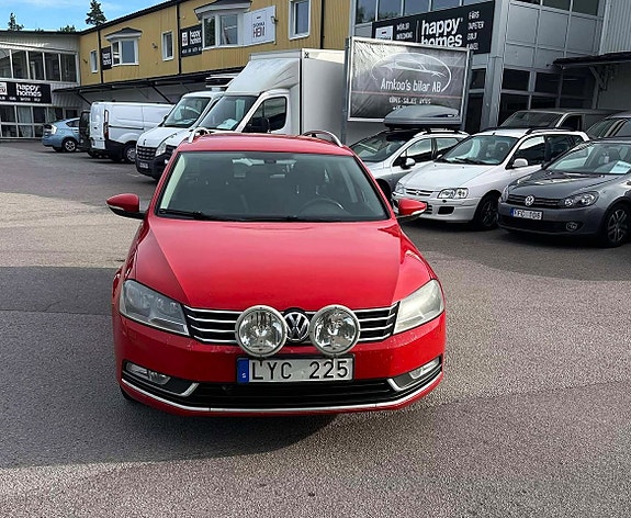 Volkswagen Passat 2 of 5