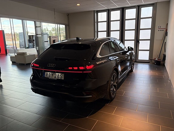Audi A6 4 of 5