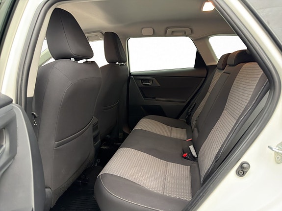 Toyota Auris 26 of 30