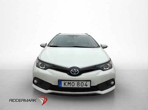 Toyota Auris 2 of 30