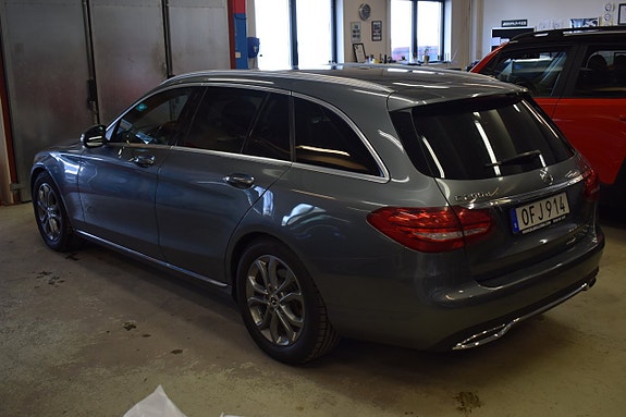 Mercedes-Benz C200 d 4 of 5