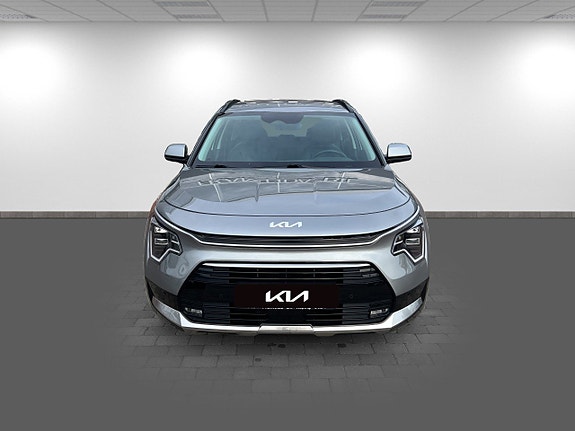 Kia Niro 2 of 19