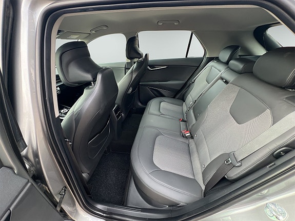 Kia Niro 9 of 19