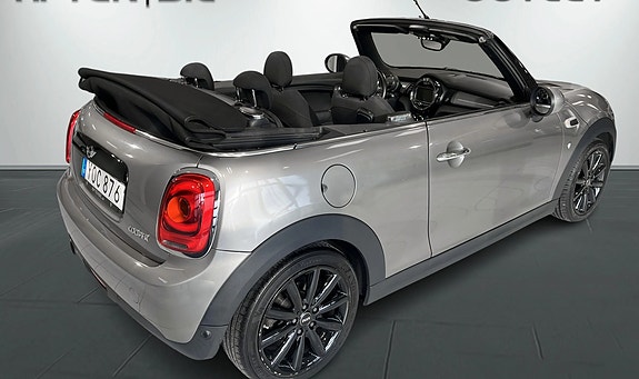 MINI Cooper 2 of 5