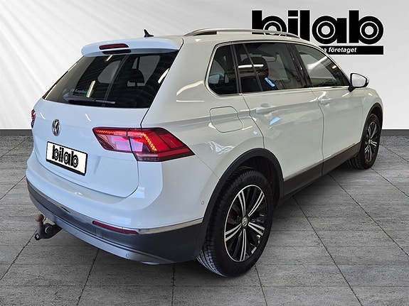 Volkswagen Tiguan 4 of 9
