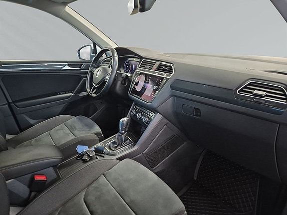 Volkswagen Tiguan 7 of 9