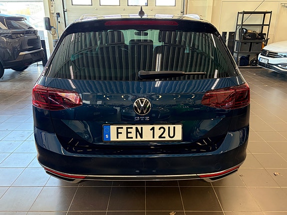 Volkswagen Passat 5 of 5
