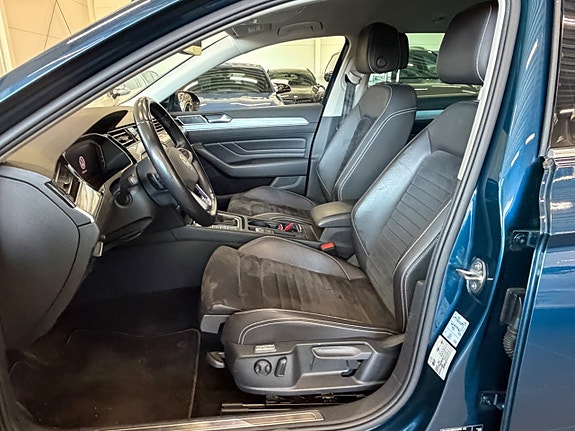 Volkswagen Passat 13 of 26