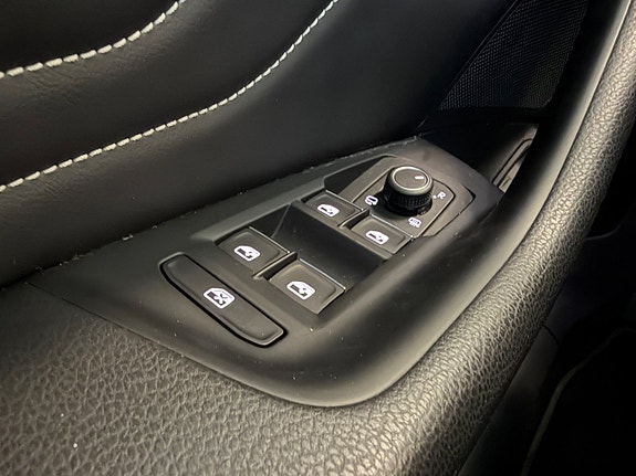 Volkswagen Passat 17 of 26