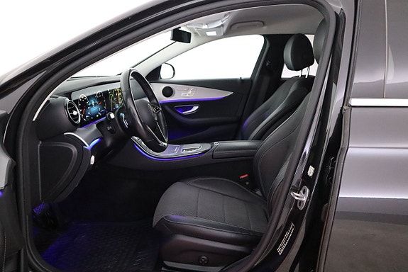 Mercedes-Benz E220 11 of 26