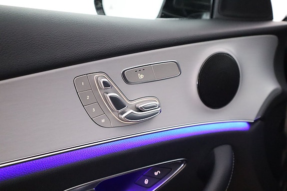 Mercedes-Benz E220 15 of 26