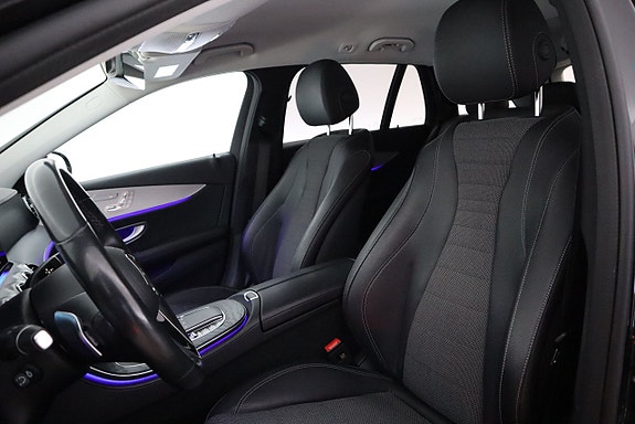 Mercedes-Benz E220 12 of 26