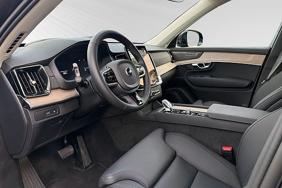 Volvo XC90 9 of 11