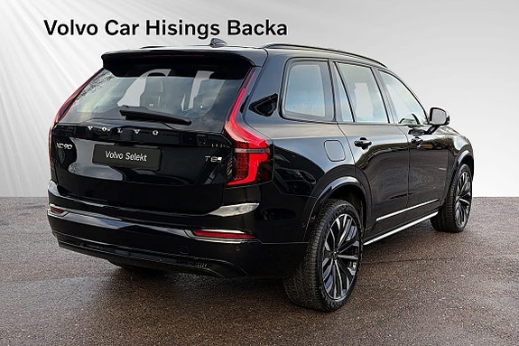 Volvo XC90 7 of 11
