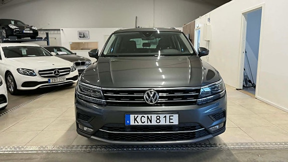 Volkswagen Tiguan 2 of 18