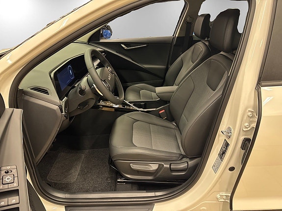 Kia Niro 8 of 15