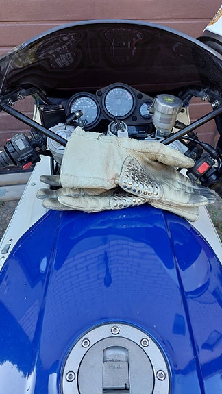 Yamaha FZR1000 5 of 6