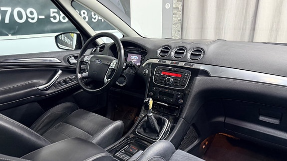 Ford S-MAX 13 of 18
