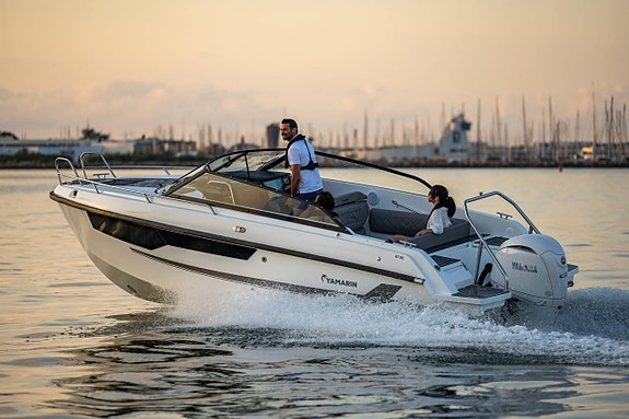 Extremt bra utrustad Yamarin 67 DC+F250XSB2 Premium Edition