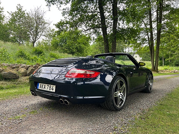 Porsche 911 Carrera S 2 of 5