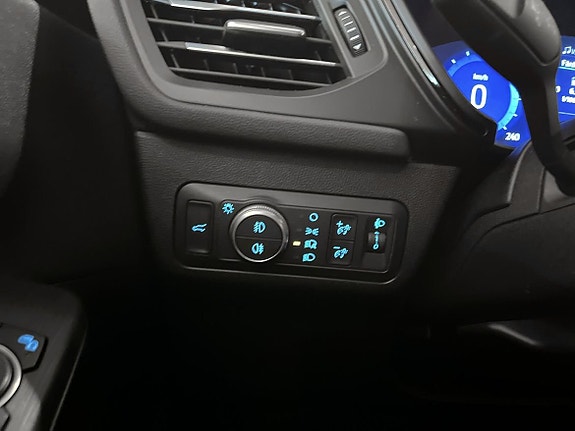 Ford Kuga 25 of 25