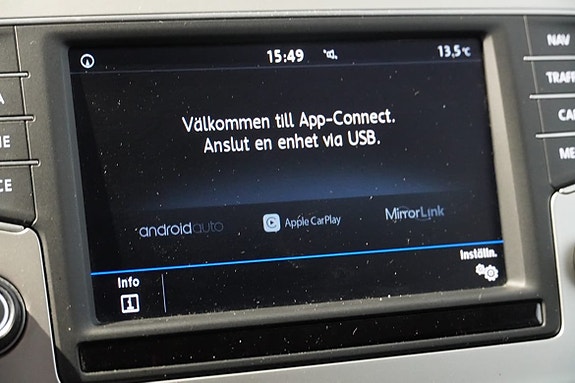 Volkswagen Passat 11 of 14
