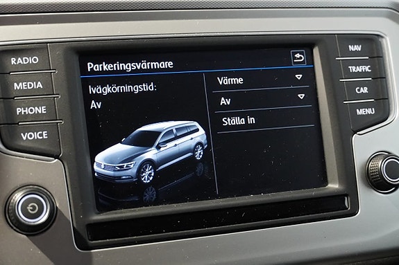 Volkswagen Passat 13 of 14